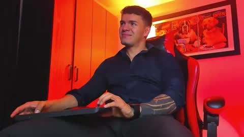 Snapshot of alpha_dominus_ chatting on 12.01.25 alpha_dominus_ online show from 12.01.25