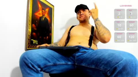 Snapshot of alpha_paganni chatting on 06.08.26 alpha paganni online show from 06.08.26