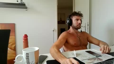 Snapshot of alphah_hunk chatting on 05.19.26 alphah_hunk online show from 05.19.26