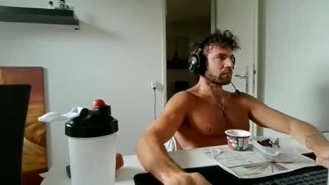 Snapshot of alphah_hunk chatting on 05.20.26 alphah_hunk online show from 05.20.26