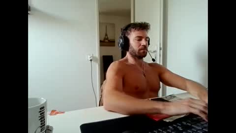 Snapshot of alphah_hunk chatting on 06.10.26 alphah_hunk online show from 06.10.26