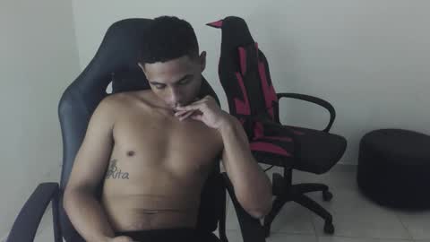 alphas_latins online show from 05.04.26
