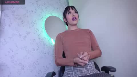 Snapshot of altair_x chatting on 11.13.25 altair_x online show from 11.13.25