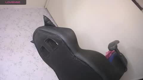 Snapshot of altair_x chatting on 11.16.25 altair_x online show from 11.16.25