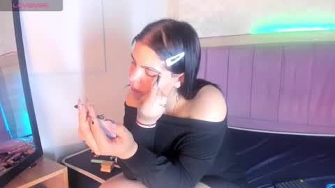 Snapshot of alunnaclarkcm chatting on 12.15.25 alunnaclarkcm online show from 12.15.25