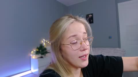 Snapshot of aluntick chatting on 12.18.24 Amelia NEXT STREAM online show from 12.18.24