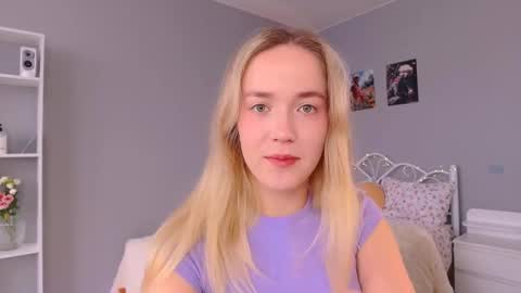 Snapshot of aluntick chatting on 03.04.25 Amelia NEXT STREAM online show from 03.04.25