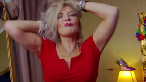 Alura Jenson online show from 11.12.25