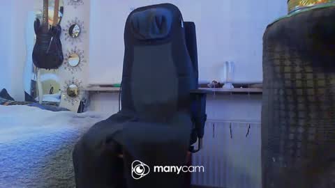 Snapshot of alwaysniceguy2 chatting on 03.10.25 HoneyMelonGuy online show from 03.10.25