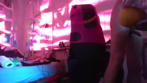 Snapshot of alwaysniceguy2 chatting on 12.16.25 HoneyMelonGuy online show from 12.16.25