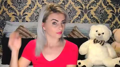 Snapshot of alyblonde chatting on 02.27.25 aly online show from 02.27.25