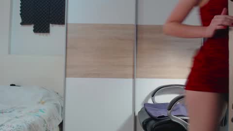 Snapshot of alycetn chatting on 10.22.25 Alice online show from 10.22.25