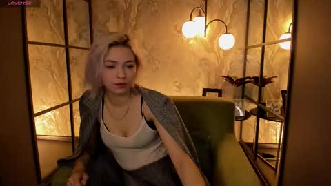 Alysia online show from 10.04.25