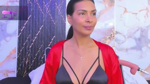 Snapshot of alyson__a chatting on 12.16.25 alyson__a online show from 12.16.25