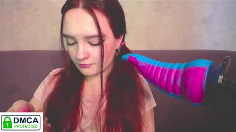 Snapshot of alyssa__scarlet chatting on 11.06.25 Alyssa online show from 11.06.25