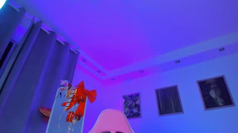 alyssa_smitt online show from 01.03.25