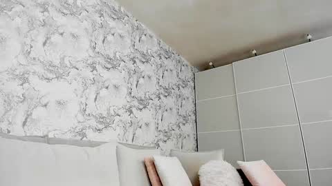 alysamillan online show from 01.11.25