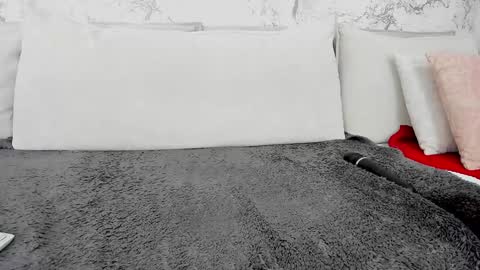 alysamillan online show from 01.26.25