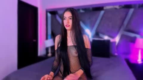 Snapshot of alysslender chatting on 11.09.25 Alys online show from 11.09.25