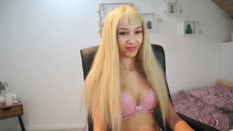 Amai  Liu online show from 09.25.25