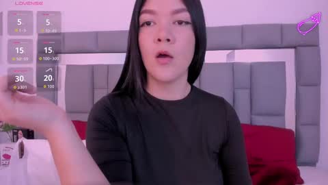 Snapshot of amaiarojas7 chatting on 09.19.25 Amaia online show from 09.19.25