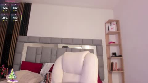 Snapshot of amaiarojas7 chatting on 12.15.25 Amaia online show from 12.15.25