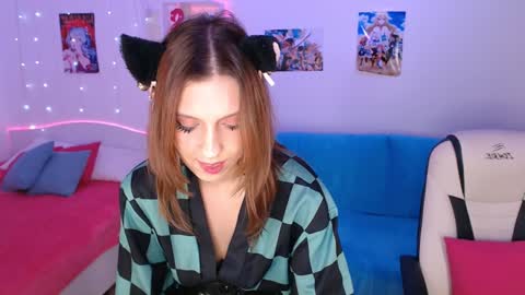 Snapshot of amala_lee chatting on 12.13.24 Alice online show from 12.13.24