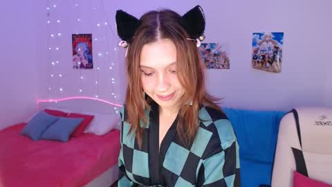 Snapshot of amala_lee chatting on 12.22.24 Alice online show from 12.22.24