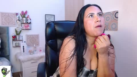 Snapshot of amalia_brunette chatting on 01.02.25 AMALIA online show from 01.02.25