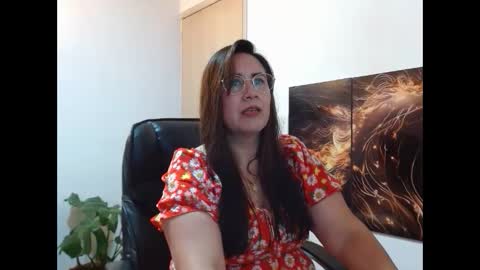 Snapshot of amalia_brunette chatting on 09.18.25 AMALIA online show from 09.18.25