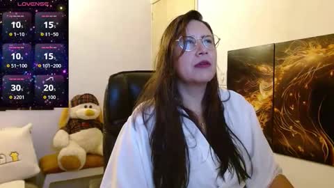 Snapshot of amalia_brunette chatting on 11.26.25 AMALIA online show from 11.26.25