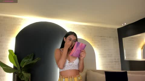 Amalia cruss online show from 04.05.26