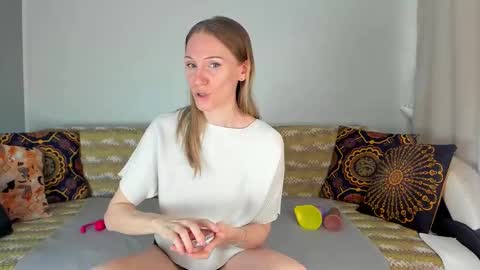 Snapshot of amalia_mio chatting on 03.09.26 Amalia online show from 03.09.26