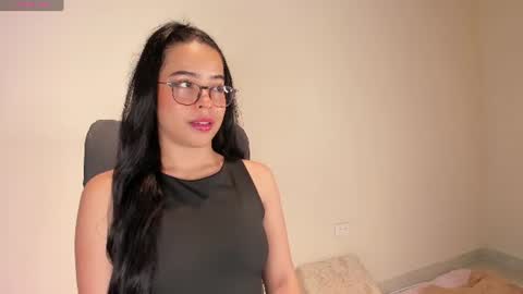 Snapshot of amaliaandrade chatting on 07.06.26 Amalia real MIA online show from 07.06.26