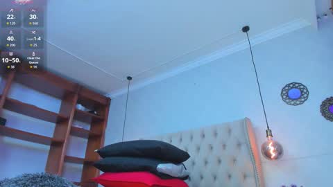 Snapshot of amanda29_ chatting on 10.24.25 amanda29_ online show from 10.24.25