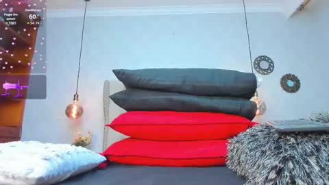 Snapshot of amanda29_ chatting on 10.27.25 amanda29_ online show from 10.27.25