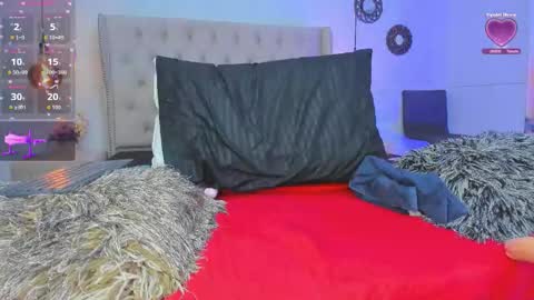 Snapshot of amanda29_ chatting on 10.30.25 amanda29_ online show from 10.30.25