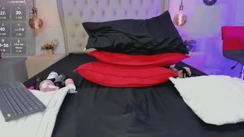 Snapshot of amanda29_ chatting on 12.05.25 amanda29_ online show from 12.05.25