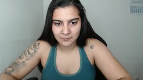 Snapshot of amanda5star chatting on 03.07.25 The queen of the biceps online show from 03.07.25