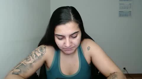 Snapshot of amanda5star chatting on 02.21.26 The queen of the biceps online show from 02.21.26