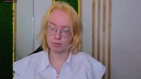 Snapshot of amanda_butlerr chatting on 05.31.26 Hi im Amanda online show from 05.31.26