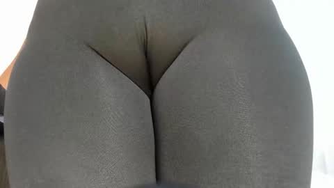 Amanda Marcuzzi  online show from 11.04.25