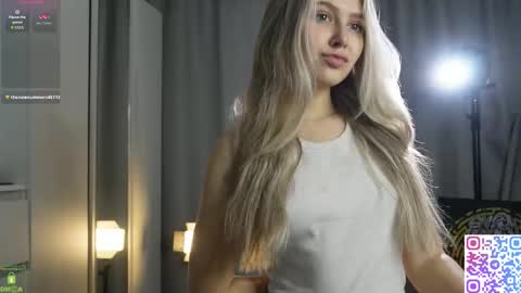 Snapshot of amanda_sayhey chatting on 11.07.25 online show from 11.07.25