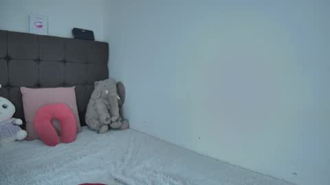 Snapshot of amandabrooks_18 chatting on 02.19.25 Amanda online show from 02.19.25