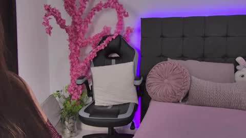 Snapshot of amandabrooks_18 chatting on 11.05.25 Amanda online show from 11.05.25