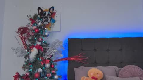 Snapshot of amandabrooks_18 chatting on 12.14.25 Amanda online show from 12.14.25