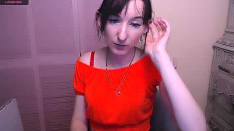 Snapshot of amandasentin chatting on 12.12.24 Amanda online show from 12.12.24