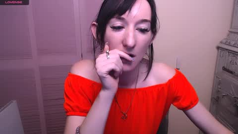 Snapshot of amandasentin chatting on 12.12.24 Amanda online show from 12.12.24