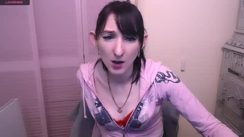 Snapshot of amandasentin chatting on 12.13.24 Amanda online show from 12.13.24