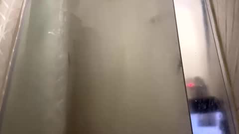 Snapshot of amaraelise chatting on 01.20.25 Amara Elise online show from 01.20.25